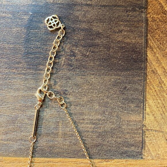 Kendra Scott Eliza Pendant Necklace - Picture 4 of 5